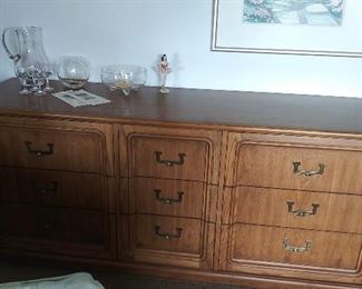 Thomasville 9 drawer cabinet