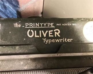 Vintage The Oliver Co Standard Visible No. 9 Typewriter 