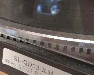 Technics SL-QD33 Direct Drive Automatic Turntable with Stanton cartridge