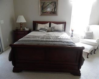 Queen size bed with headboard, footboard, side rails
