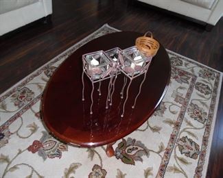 oval coffee table