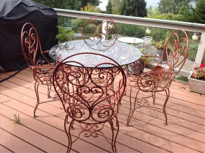 Bremerton Estate Sale Online Auction Black... starts on 9/17/2019