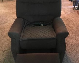 Power lift chair 