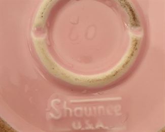 Makers mark Shawnee USA on bottom of cookie jar.