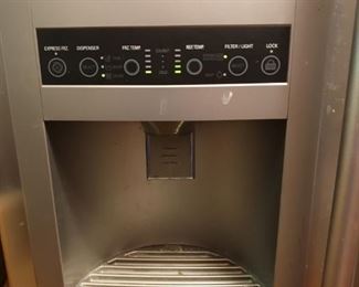 Ice & water dispenser on LG refrigerator