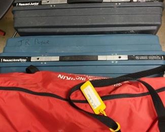 Lifesaving training cases with bodies