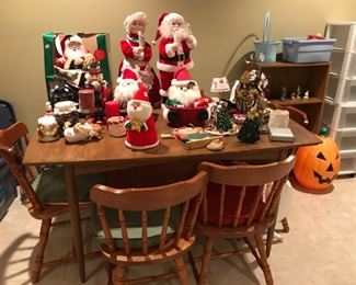 christmas  table and chairs 