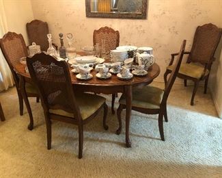 French Provincial dining table with 6 chairs and 2 leaves