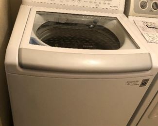 LG Washer like new!