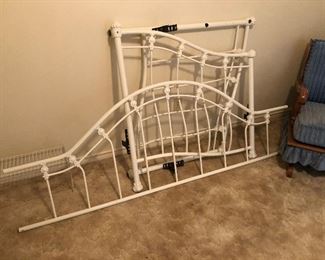Iron day bed