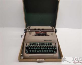 Smith-Corona Typewriter in case
Smith-Corona Typewriter in case