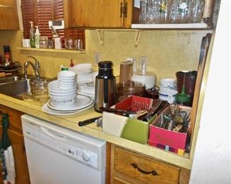 Kitchen, Corning Ware