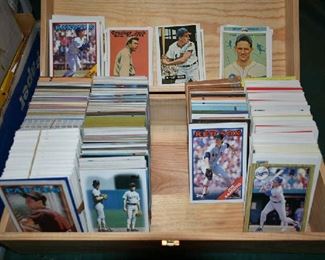 BASEBALL CARDS