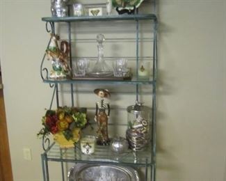 BAKER'S RACK AND DECOR