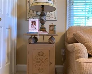 Knot Accented End Table