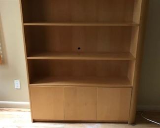 Three part solid maple book shelves and corner piece. Sold together or seperatly.