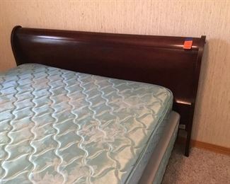 Full size headboard & full size mattress