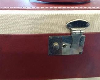 tbs leather and linen jewelry box