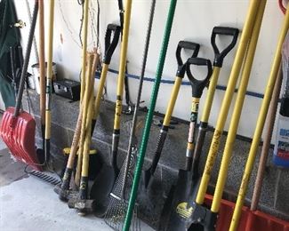 AXES, SLEDGE HAMMERS, SHOVELS, FIBERGLASS HANDLES,