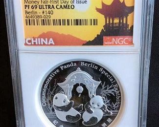 KFC014 Silver Commemorative Panda Berlin Special Exhibit Coin