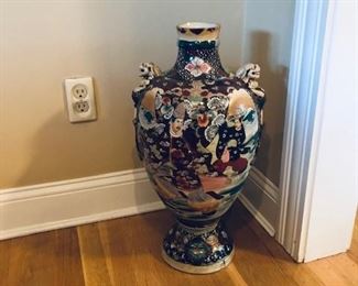 antique Chinese vase  