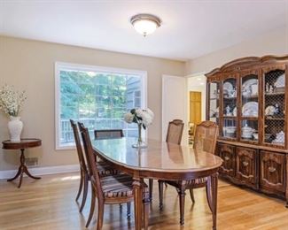 Dining Room Table, Drexel with 6/chairs 