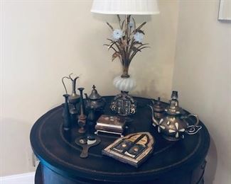 Leather top drum table, 50's accent lamp, assorted brass decorative items 