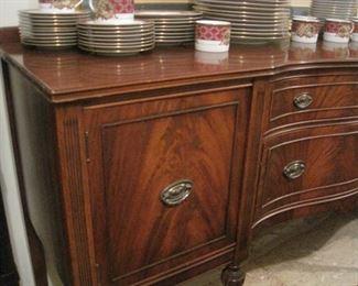 Mahogany Sideboard.