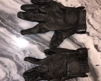 Harley Davidson Leather Gloves 
Size:large 