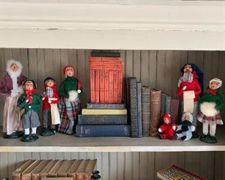 Carolers and a ton of great vintage books....
