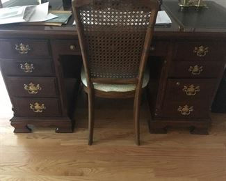 traditional style desk