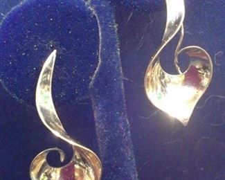 14k y gold handmade earrings 1 3/4" length, Rebecca Meyers designer(original owner of Custom Jewelers)