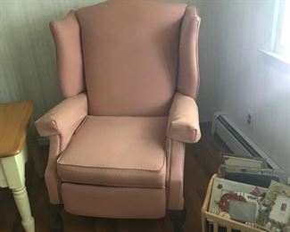 recliner in good condition