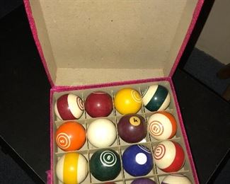 Belgium pool table balls