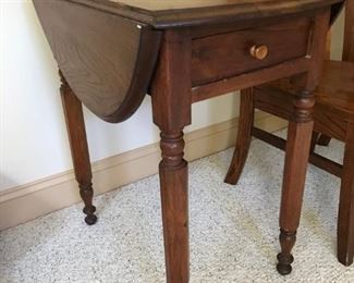 Drop Leaf Stand