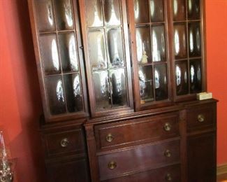 1950's Maddox colonial Reproduction Signed sold for $1075.00 on 7/07/2018