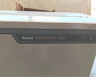 Rinnai Natural Gas heater RHFE-1004FA 10,500-38,400 BTU