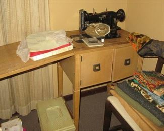 Deppman sewing machine with cabinet, fabric