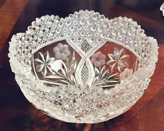                   Cut and etched Jefferson glass bowl
