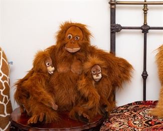 Hanza Stuffed Orangutangs 