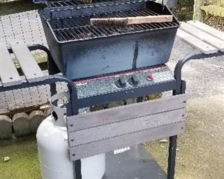 Gas grill