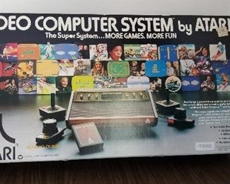 1978 Atari Game System with 20 games