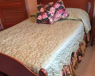 Hard Rock Maple Bedroom Suite (Bed, Chest of Drawers, Vanity Dresser with Mirror)