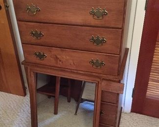 Chest on Chest with Mirror