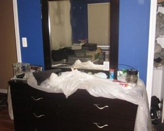 Newer Bedroom Suite