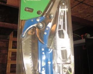Tons of Gardening Needs Tree Trimmer