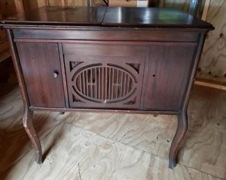 Atq Brunswick Phonograph Works