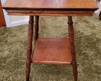 Atq Oak Two Tier Table