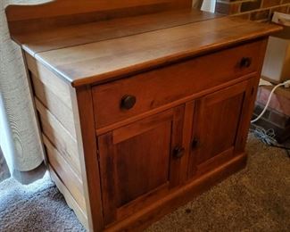 Atq Oak Wash Stand II