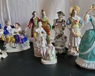 Atq Renaissance Porcelain Eight